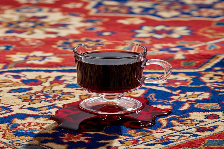 عوامل تأثیرگذار بر ماندگاری لکه آب آلبالو روی فرش